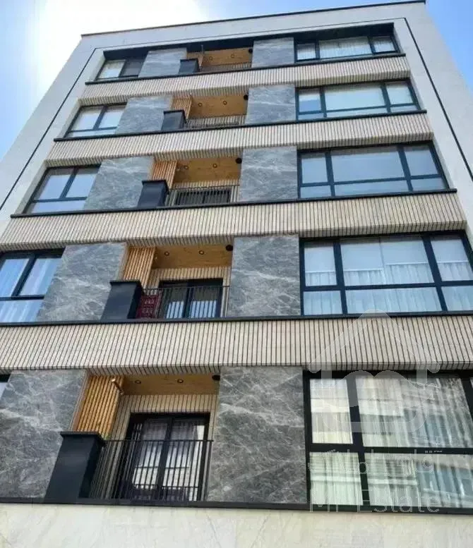 ۱۳۵ متر سه خوابه فول باسازی همانند نوساز تکواحدی