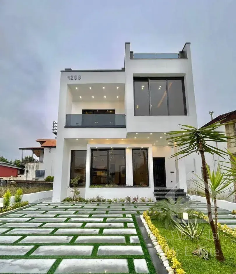 مدرن شهرکی۲۵۰متری۴خواب با۱۰۰متر روف