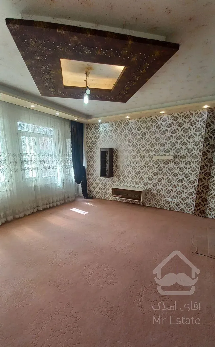 ۷۵مترآپارتمان شهرک اندیشه سنددار.برخیابان