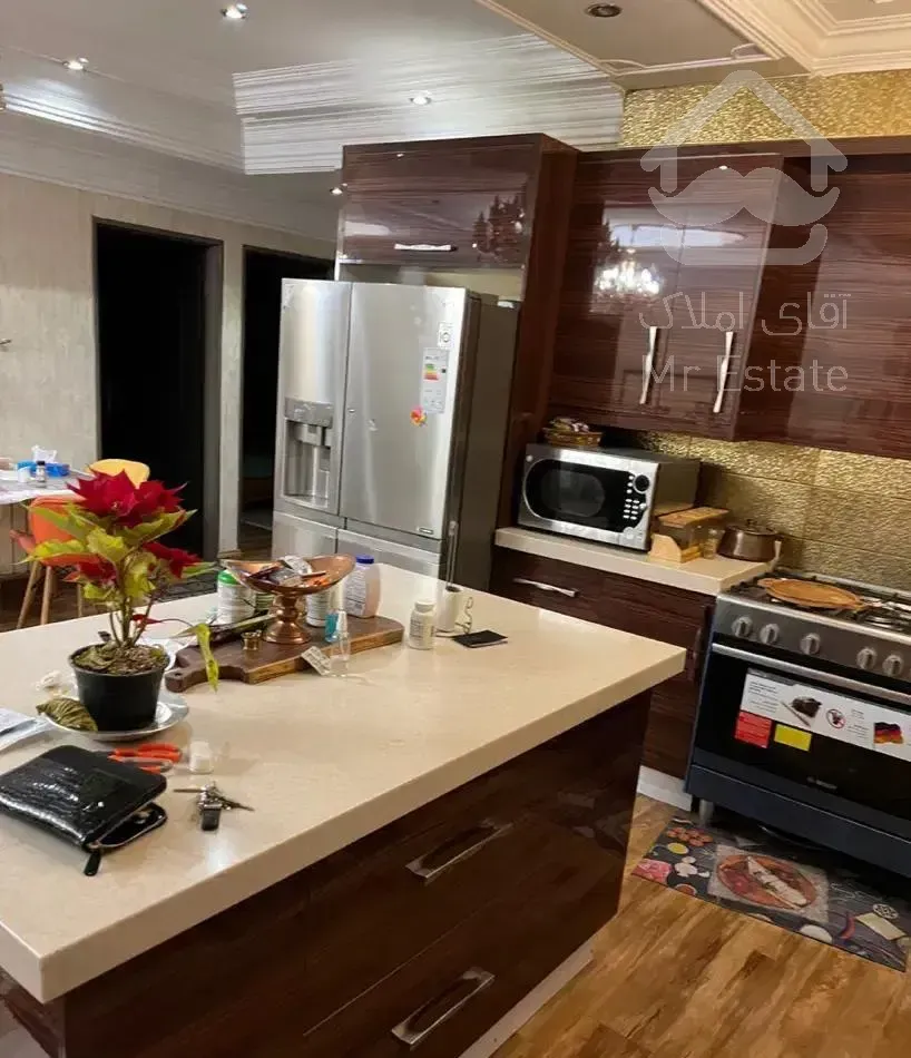 آپارتمان طبقه اول رو به حیاط ستارخان سازمان آب