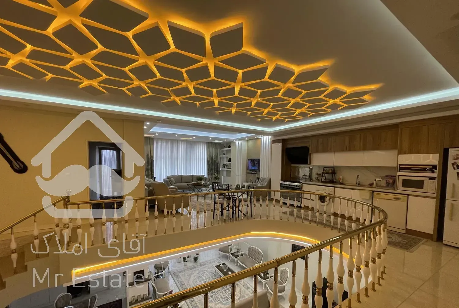 ۳۲۰ متر ویلایی دوبلکس/منحصر ب فرد/بلوار رضوان