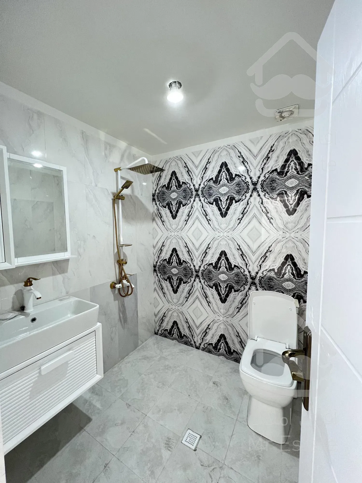 ۱۳۰ متر پونک منطقه ۲