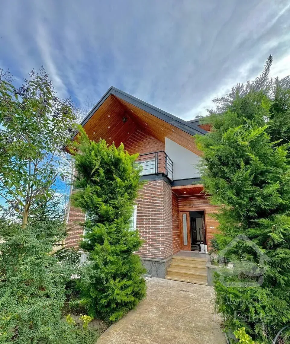 ویلاباغ280متری کلاسیک/سندتکبرگ/لوکیشن بالادست