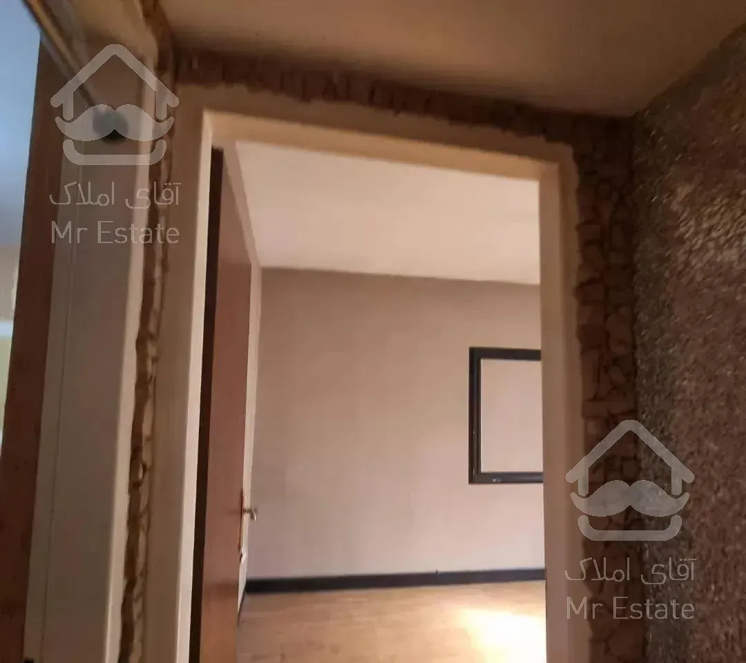 ۷۲ طبقه اول متر میدان ولیعصر با امکانات فول و شیک