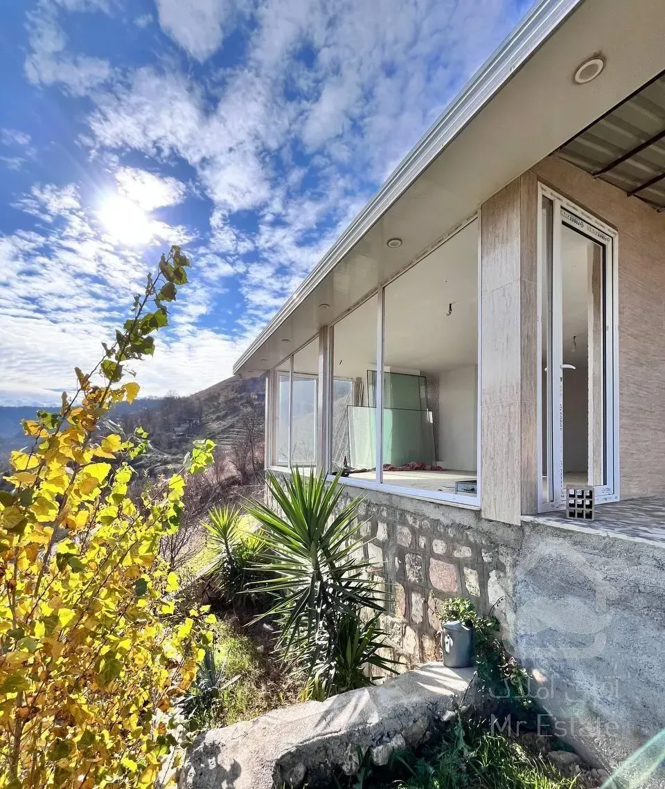 زمین تفریحی با ویلا..