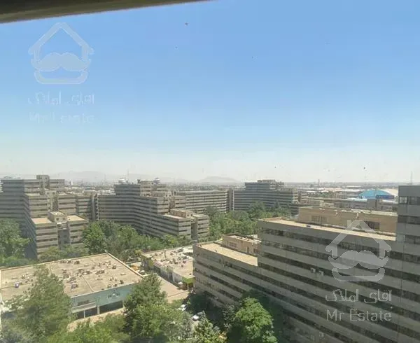 واحد بالکن دار با پارکینگ سرپوشیده وانباری میباشد