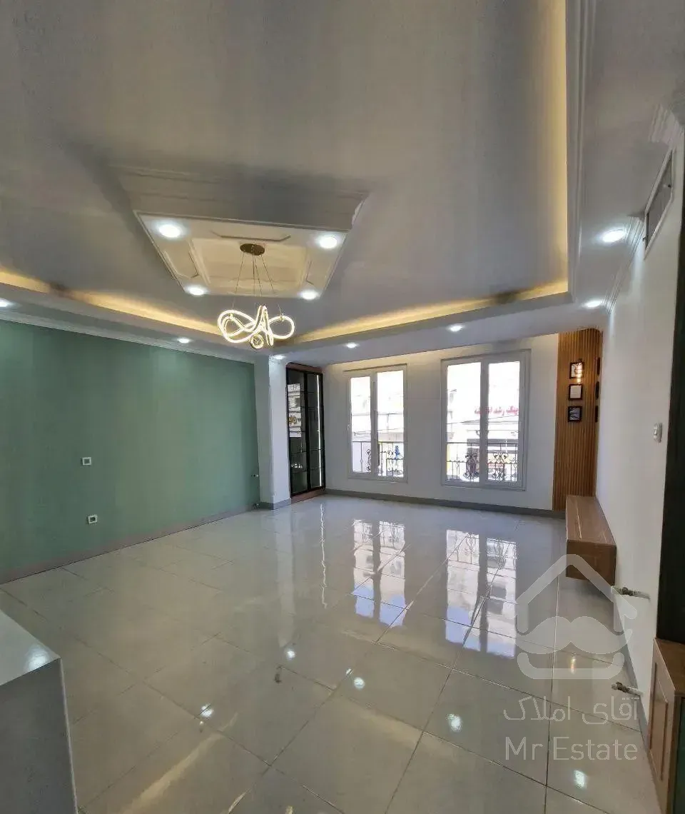 ۸۱متر+۲۰متر حیاط احتصاصی+سنددار