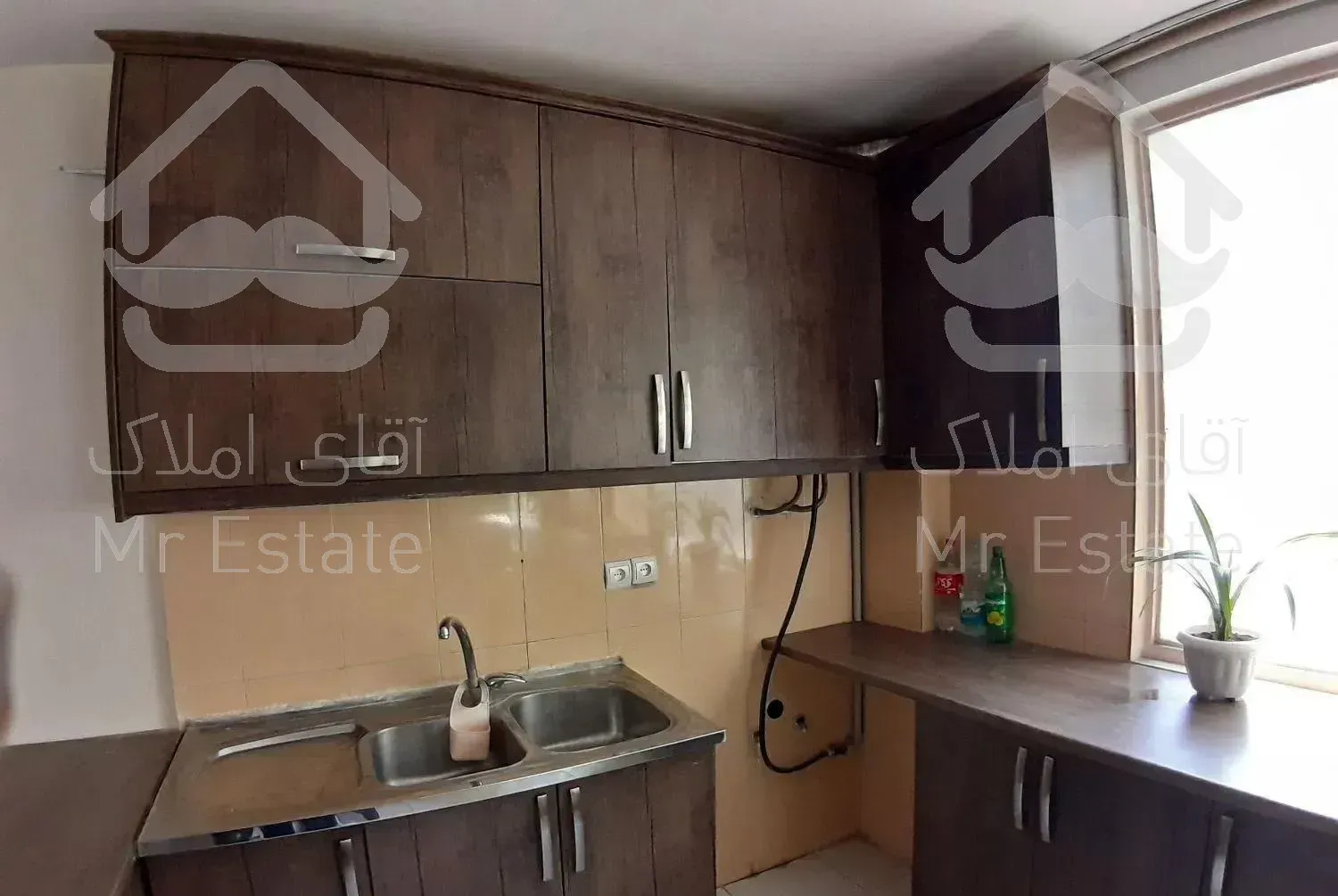 آپارتمان ۸۵ متری دو خواب دو نبش