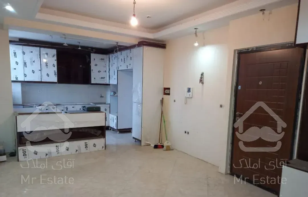 آپارتمان  شیک و کلید نخورده ی