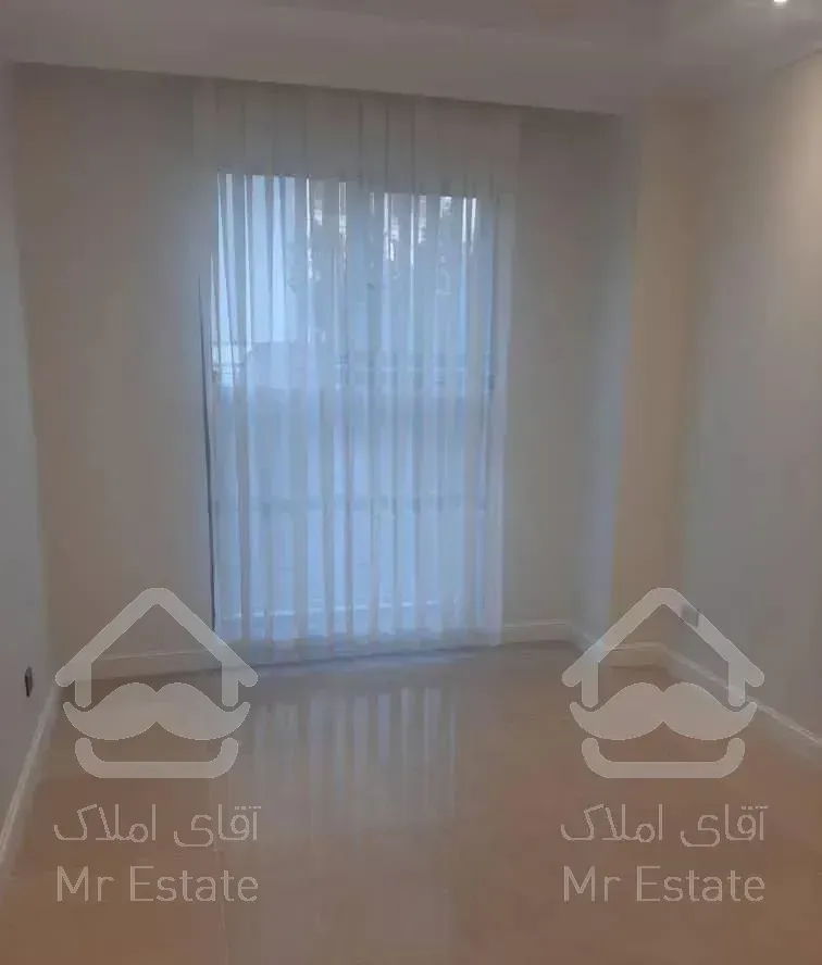 135متر/کردستان/آزادگان/نوساز/3خواب