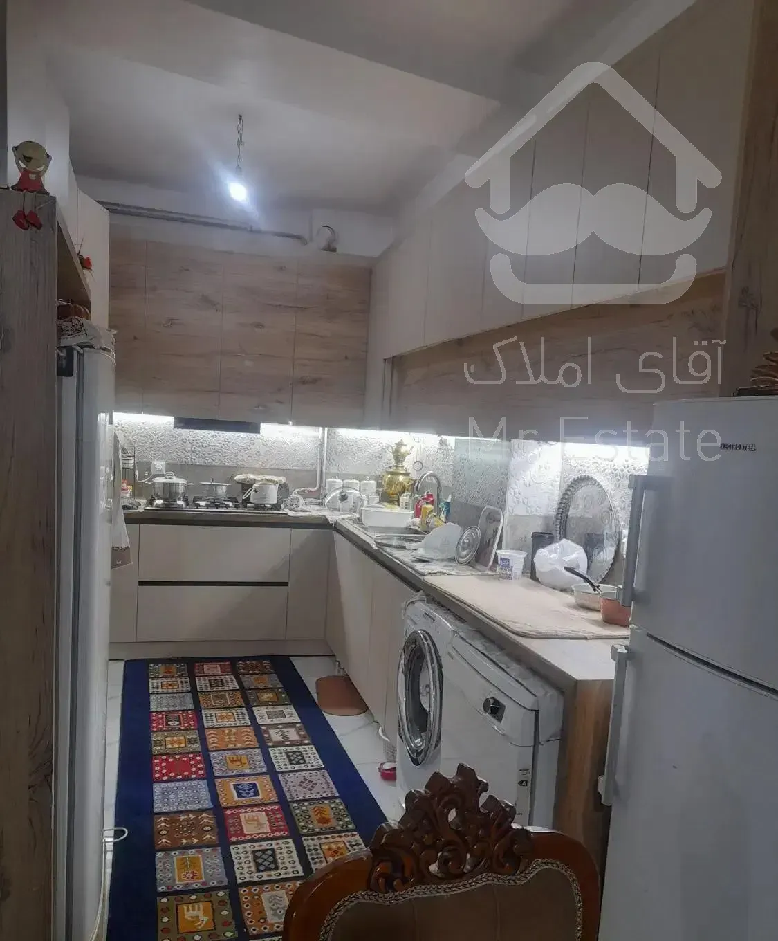 ۱۰۳ متری عباسیه جولان، وام دار