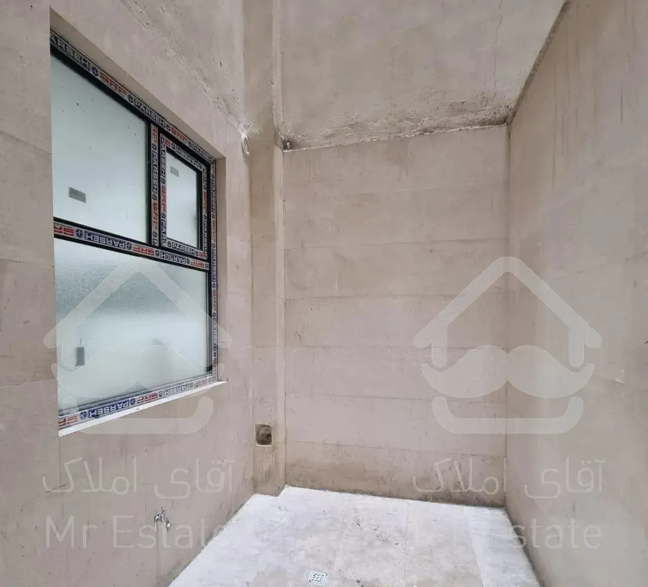 ۱۱۰متر ۲خوابه گلزار، نوساز، فول مشاعات