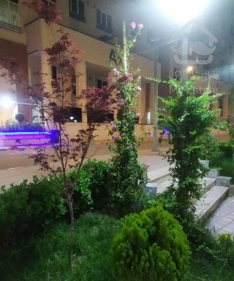 آپارتمان ۱۱۰ متری سه خوابه