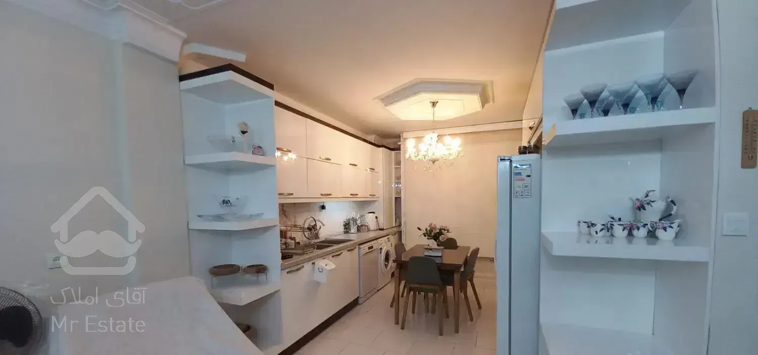 93متری/ قلب دانشگاه/ 6 واحدی/ طبقه 3