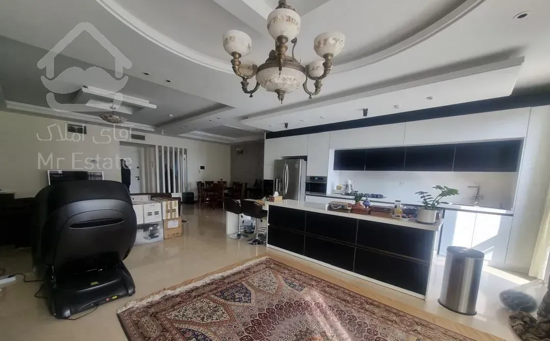 فروش آپارتمان ۱۵۵ متری ۳ خوابه طبقه ۱ در گاندی