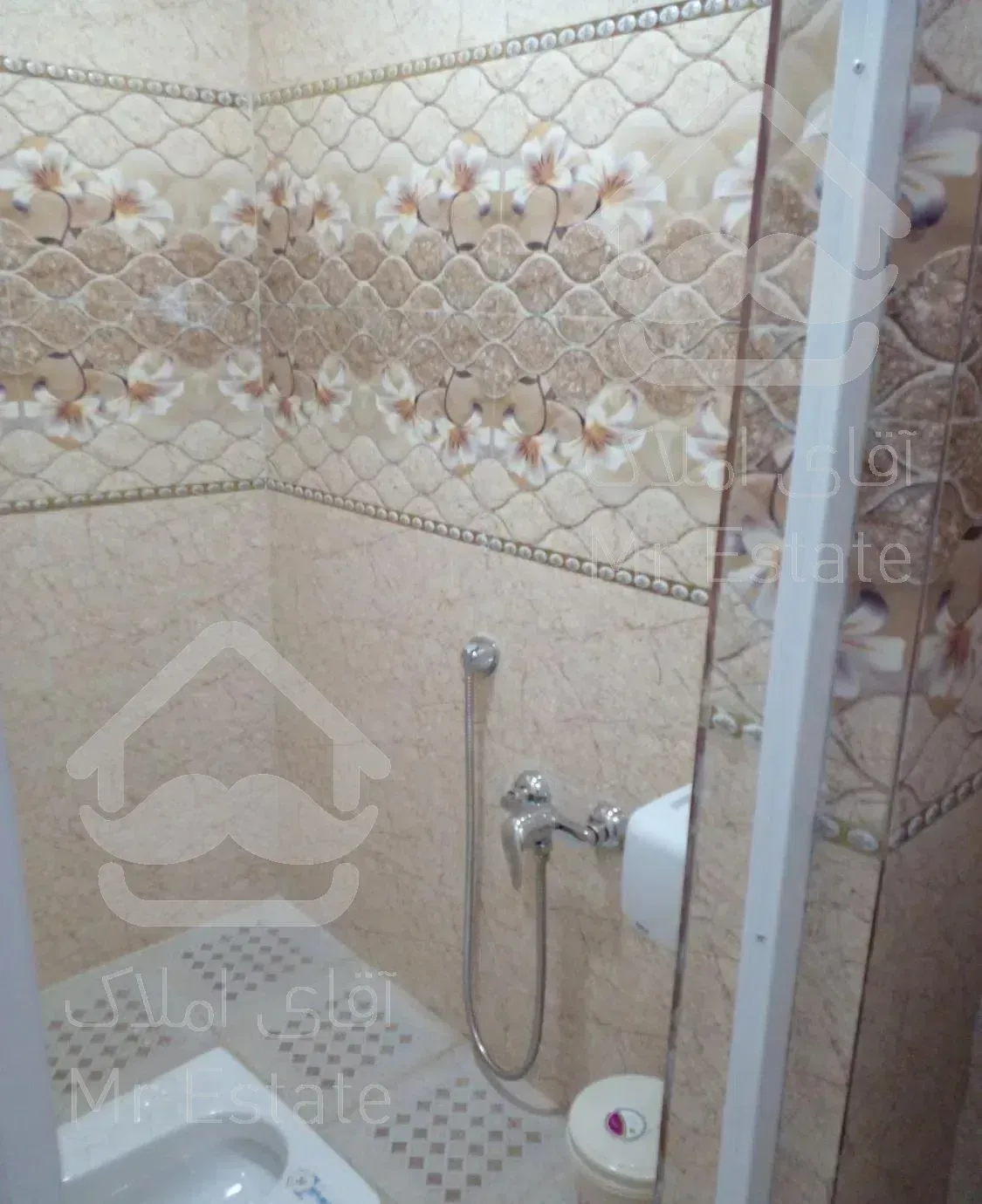 سوئیت ۵ واحد دربست نوساز تمیز با پارکینگ