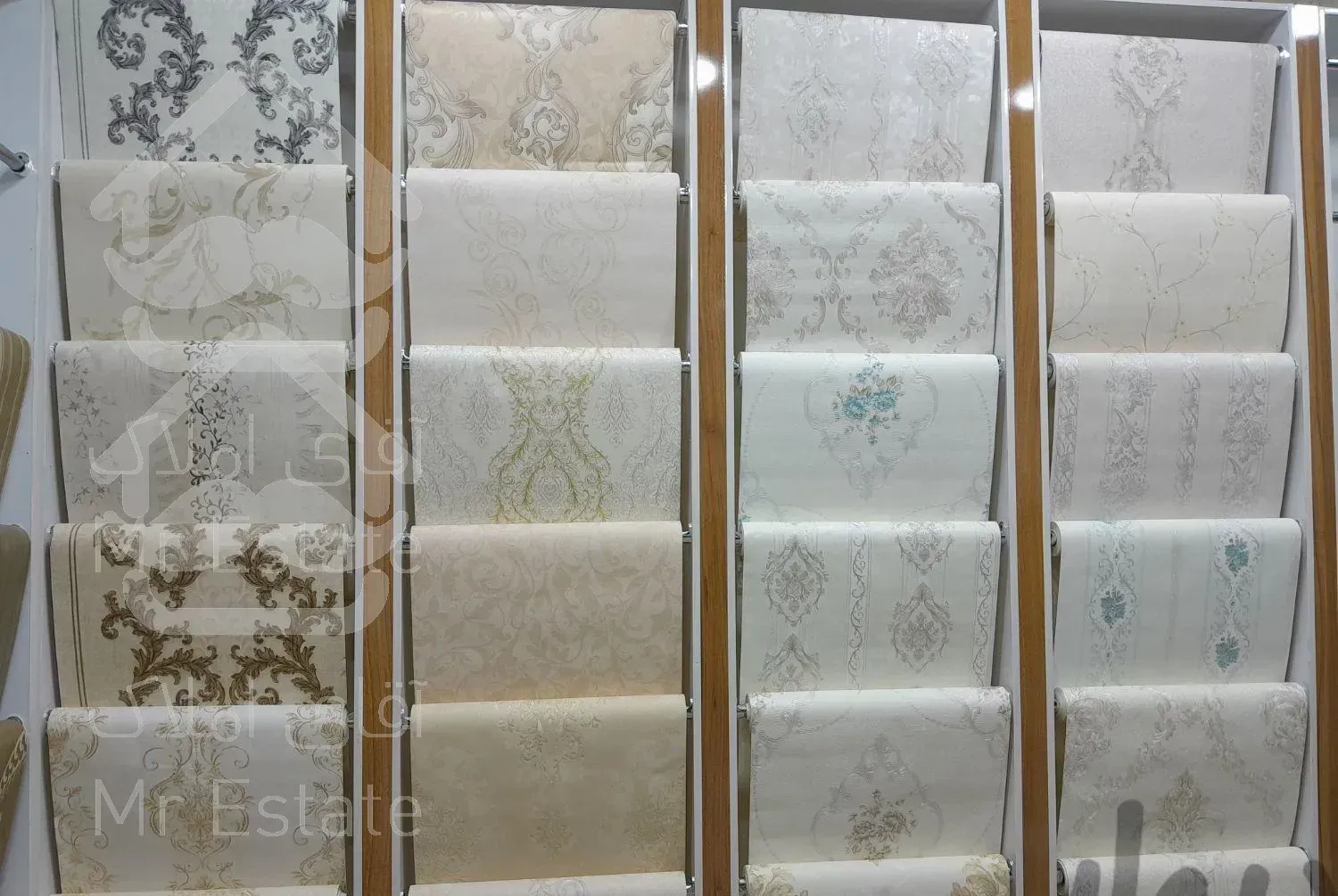 کاغذ دیواری با نصب