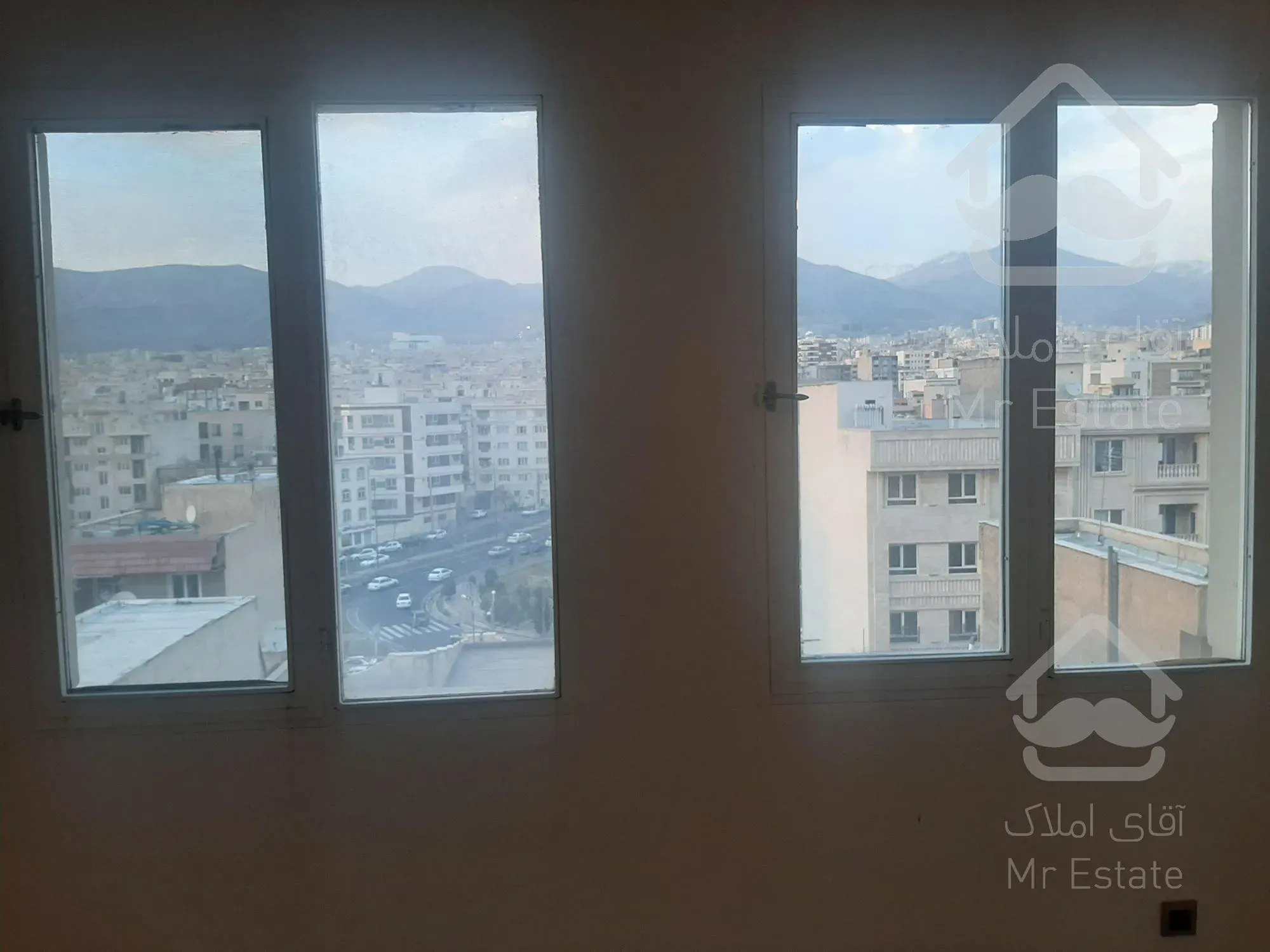 ۱۰۵ متر جهاد اکبر