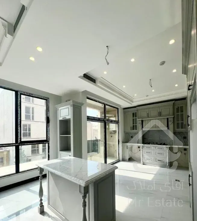 ۱۲۲ متری * صفر * سازه ای خاص*ویو و نورگیری بینظیر