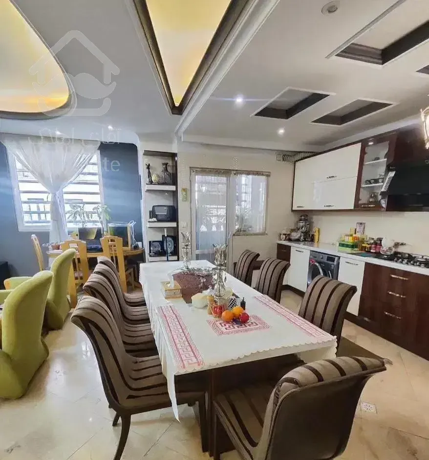 ۲خوابه/جنوبی روبه آفتاب/دید مستقیم به پارک