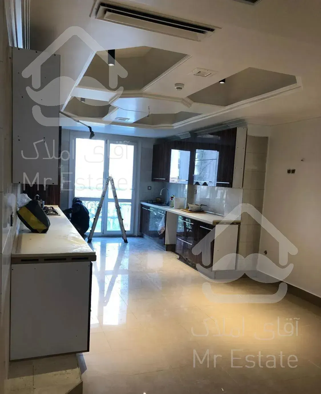 آپارتمان ۴۹۵متر سوییت دار زعفرانیه ثاراله