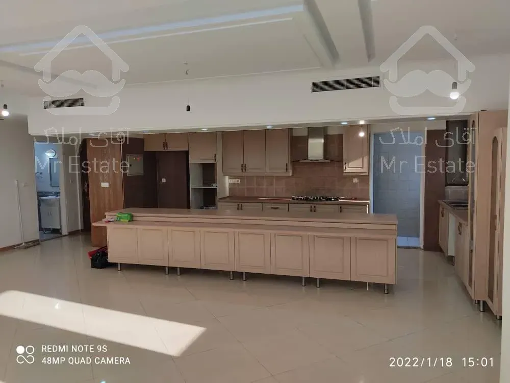 اجاره و رهن آپارتمان زعفرانیه 200  متر شیک