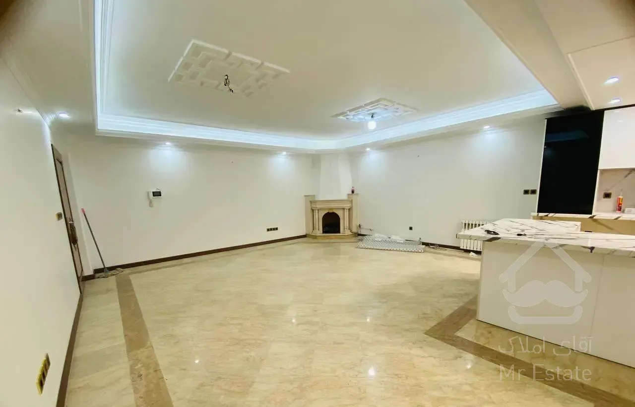 ۹۷ متری دو خوابه در بلوار عدل پونک، نما تراورتن