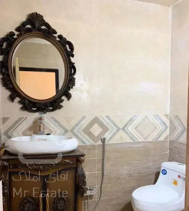 ویلاباغ۷۰۰متری/۴دیواری/سند۶دانگ/استخردار