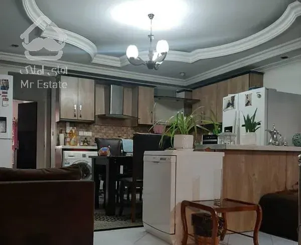 آپارتمان 3 خواب 122 متری واقع در کوی بیمه