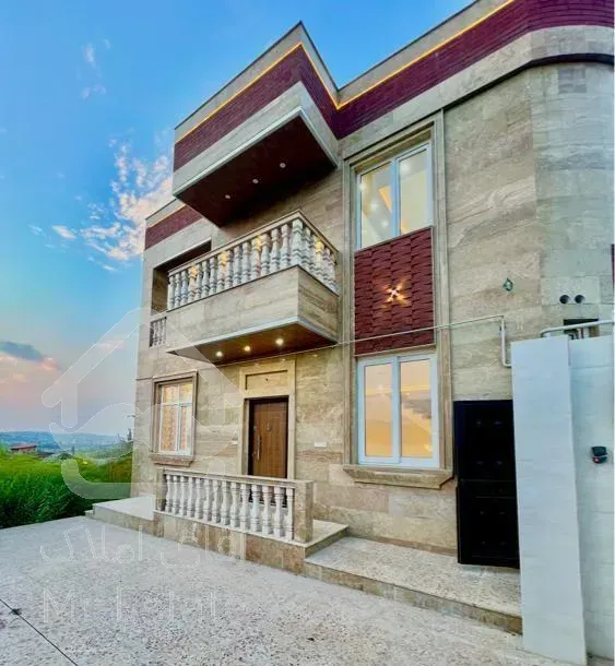 ۲۴۴ متر ویلا نوساز با ۱۸۰ متر بنا در تنگه لته ساری