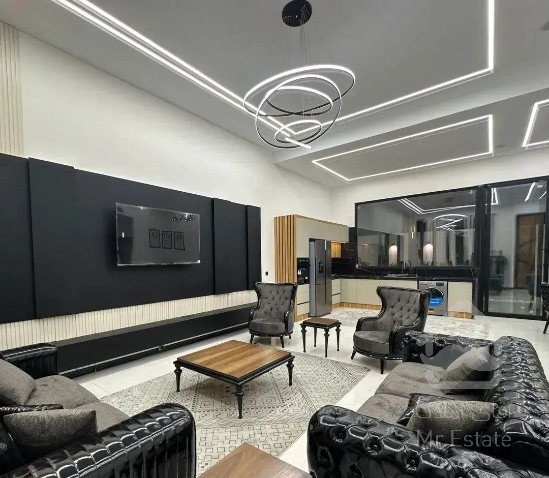 آپارتمان ۱۷۰ متری ۳ خوابه با استخر و جکوزی