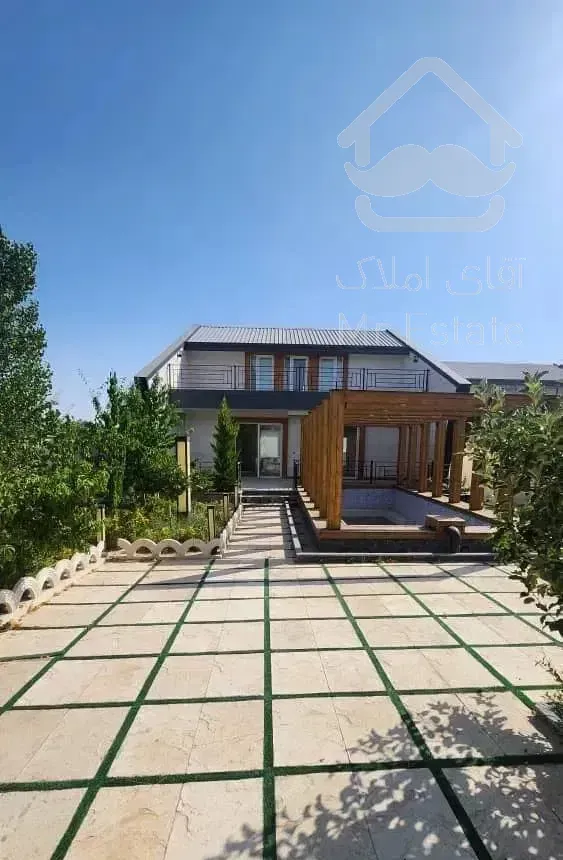 ۷۰۰ متر ویلا محوطه سازی شده