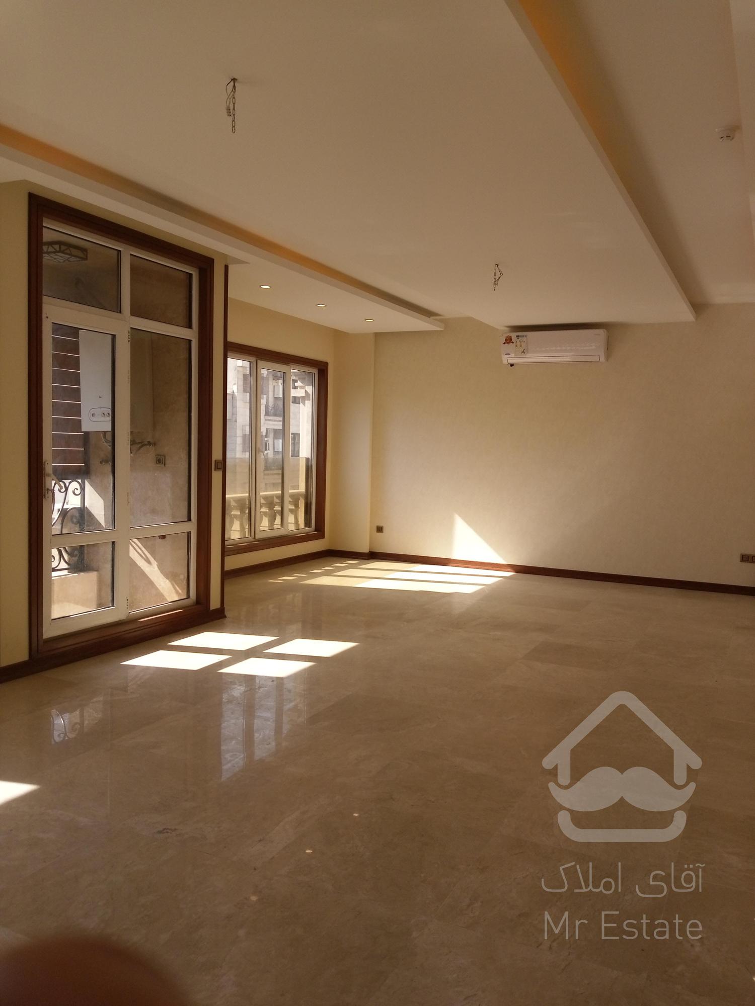 آپارتمان 170 متری ، روف گاردن ، 2 پارکینگ