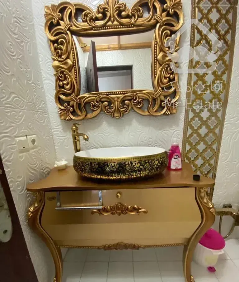 رَهنِ آپارتمانِ شیک قوارهِ یک دریا