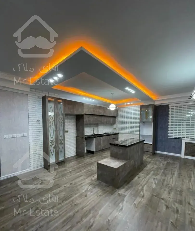 ۱۰۵ متر ،بالای میدان کاج سالن پرده خور