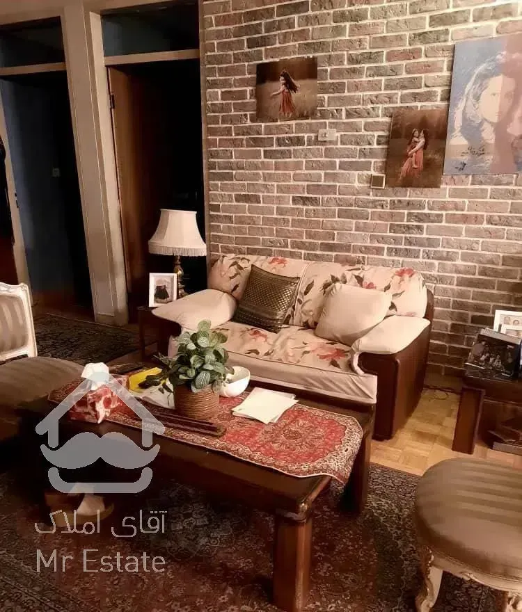 ونک/ 172 متر/ تکواحدی غرق نور