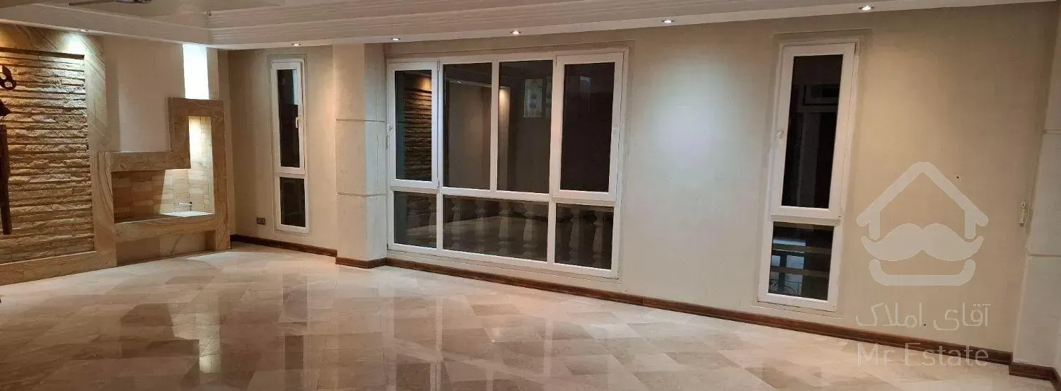 ۱۸۸متر سه خواب / فول امکانات /ترجمان