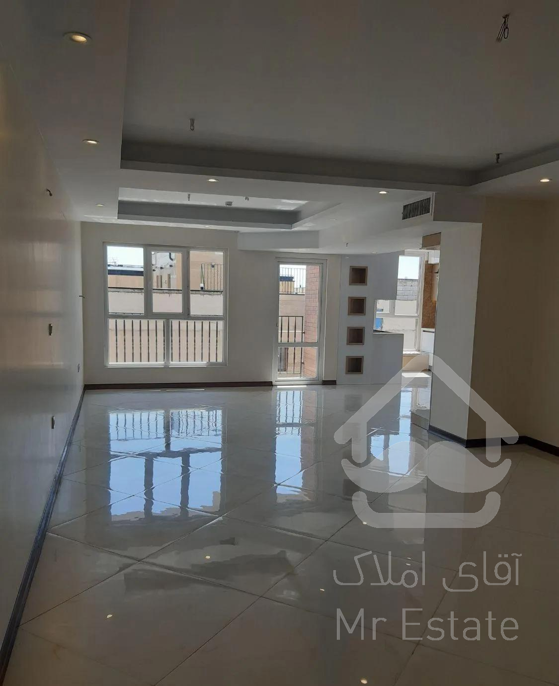 127 متر شمال شهرآرا سه خواب