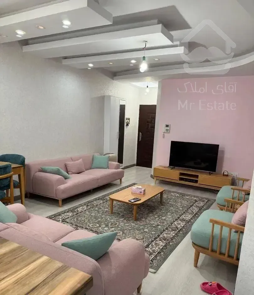 ۷۰ متر ، فول امکانات، رو به آفتاب ، شهران