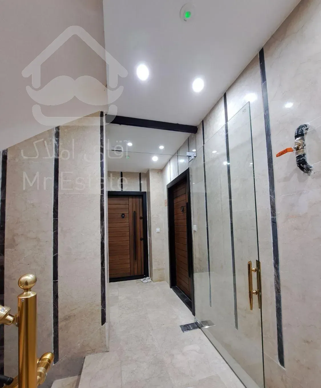 فروش آپارتمان ۸۴ متری کلیدنخورده سنددار