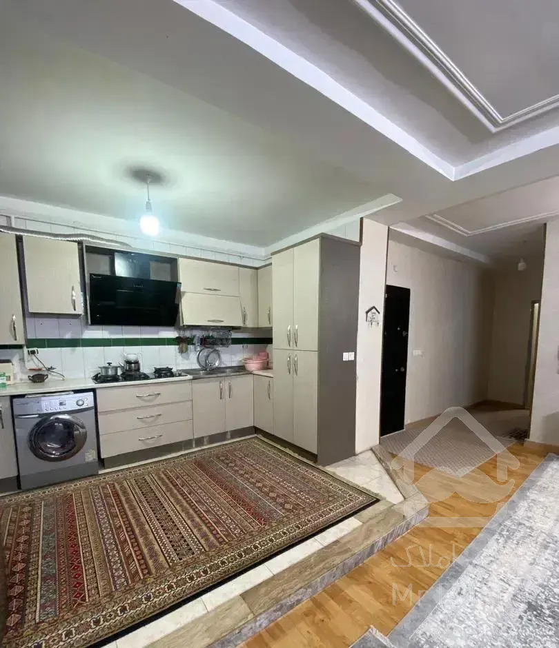 فروش فوری وزیر قیمت آپارتمان طبقه اول خ تهران