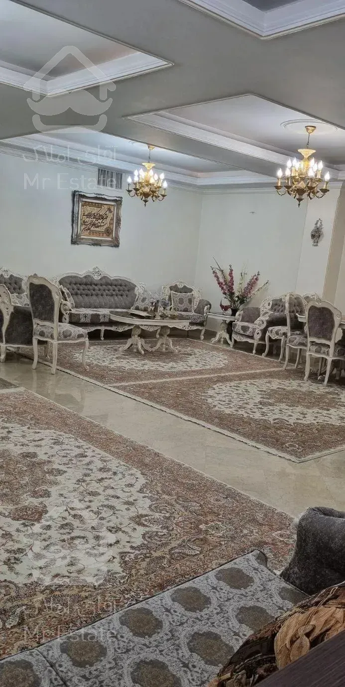 آپارتمان ۱۴۵ متری تک واحدی توحید طبقه آخر تمیز