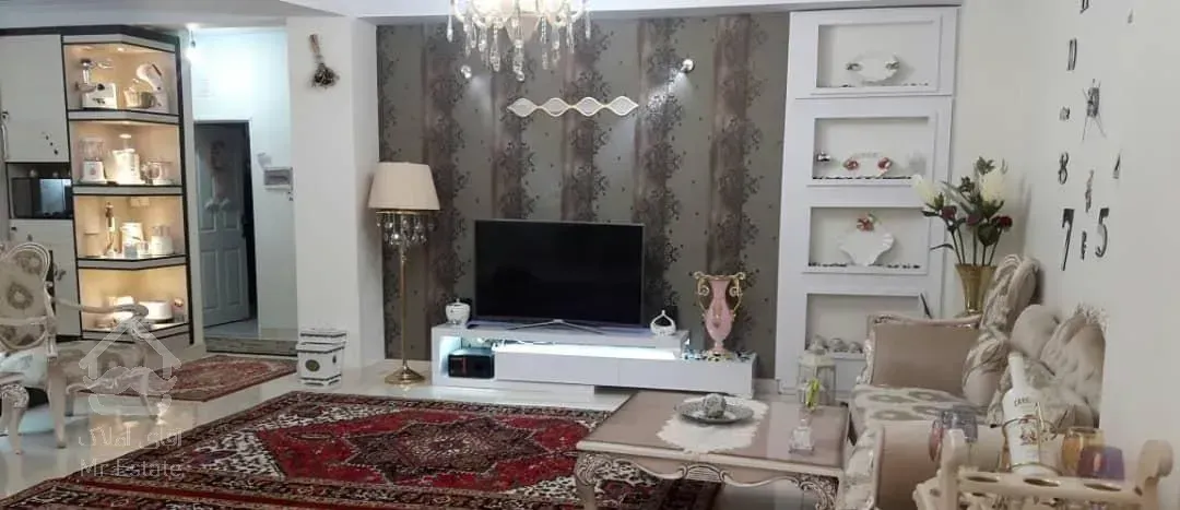 آپارتمان ۱۳۰ متر کوی زمرد اندیشه هاشم زاده