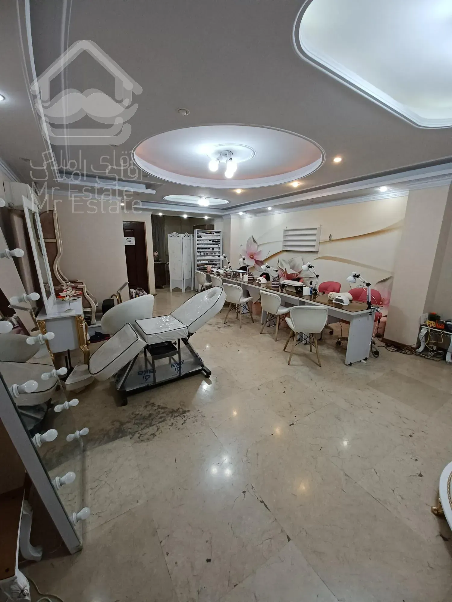 اجاره سالن زیبایی وناخن  سند اداری صادقیه کاشانی