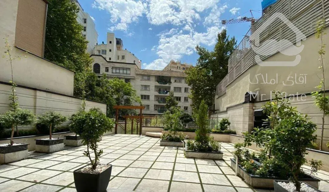 ۳۴۰ متر آجودانیه