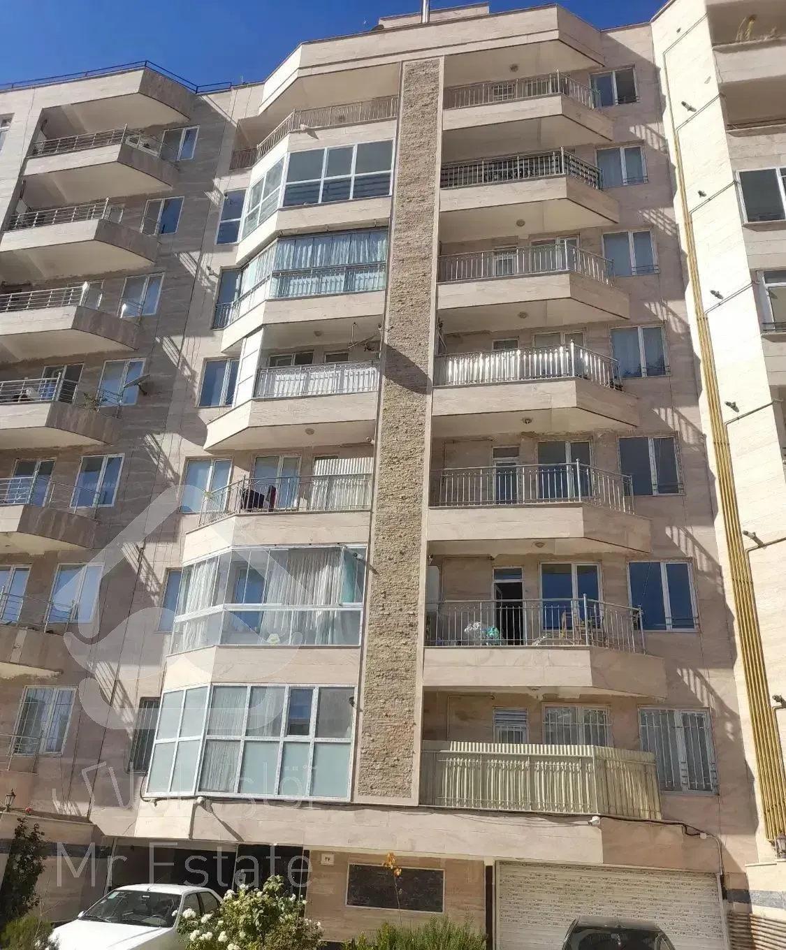 فروش واحد شهرک کشاورزی ۱۲۰متر مفید سال ساخت ۴۰۱