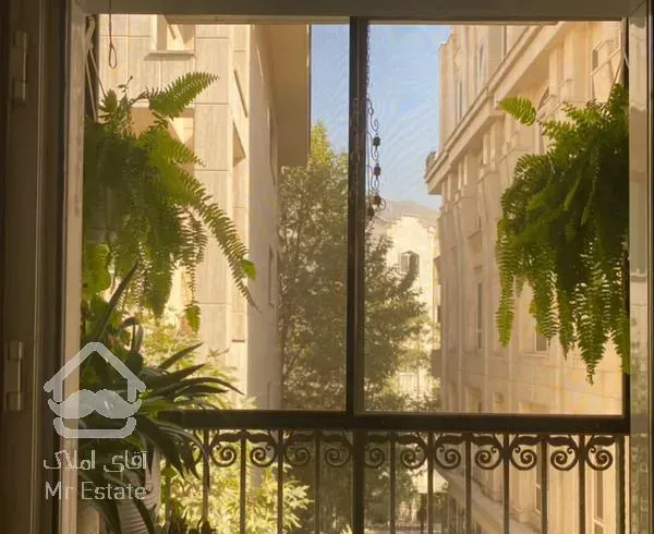 آپارتمان کامرانیه  ٢٢٧ متر