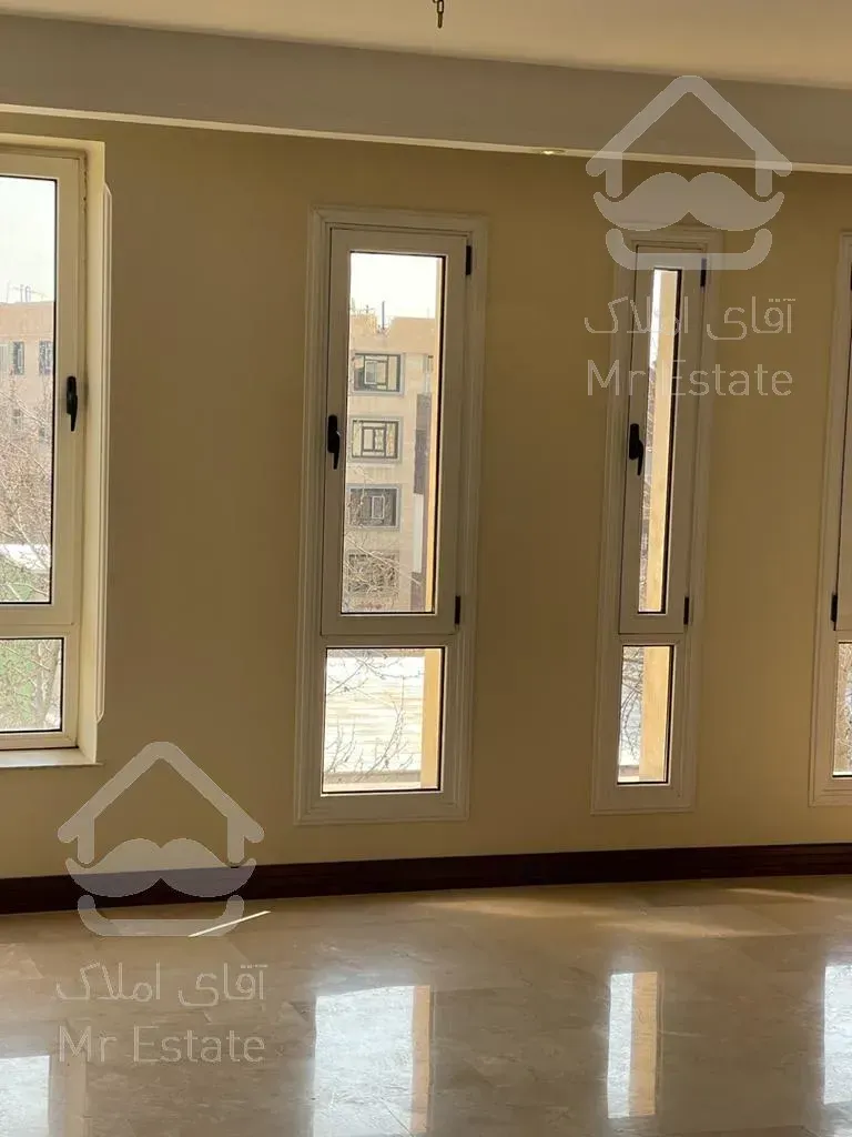 اجاره و رهن آپارتمان زعفرانیه 180  متر شیک