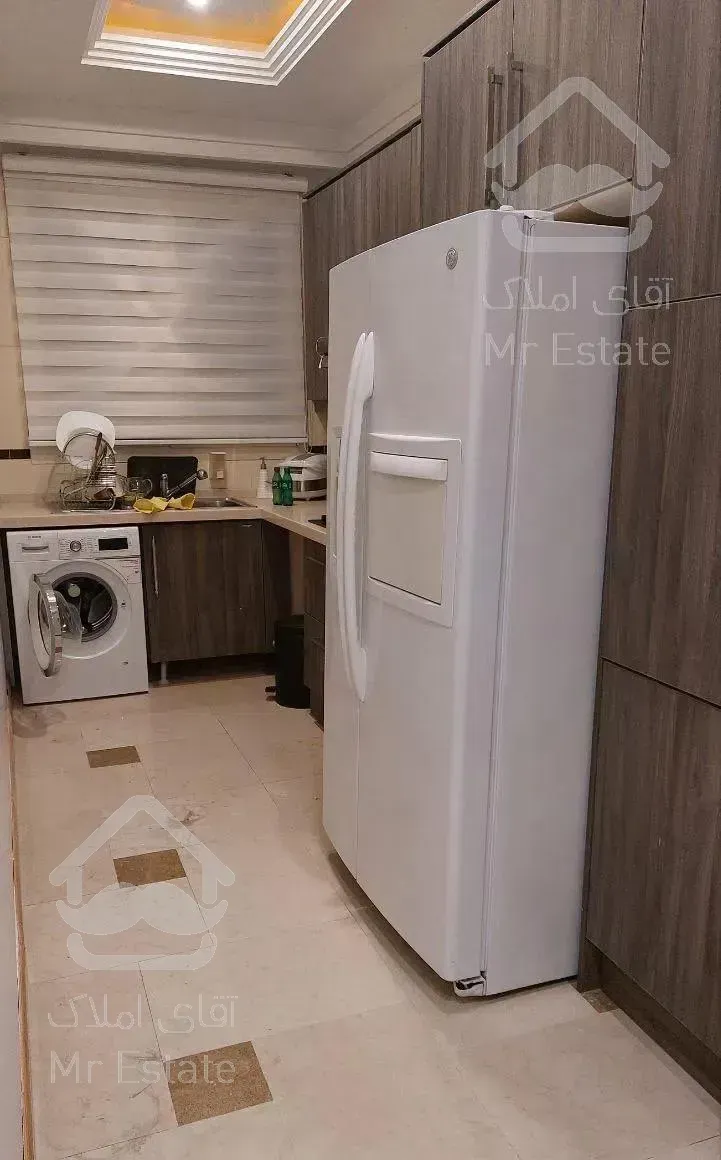 فرمانیه شرقی برج باغ  ۶۵ متری