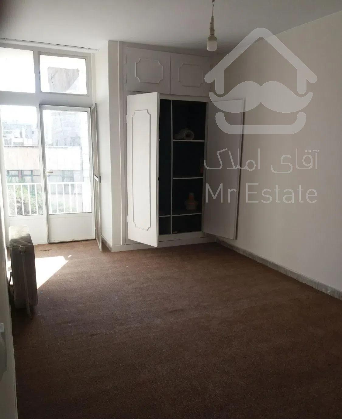 اپارتمان ۴ خوابه ولی عصر بالای زرتست